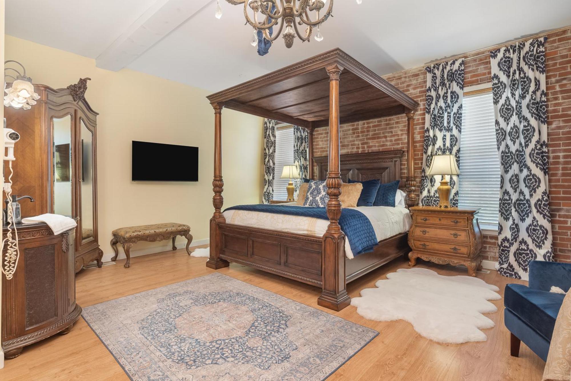 Beland Mansion-Royal Crown Suite! Форт-Смит Экстерьер фото
