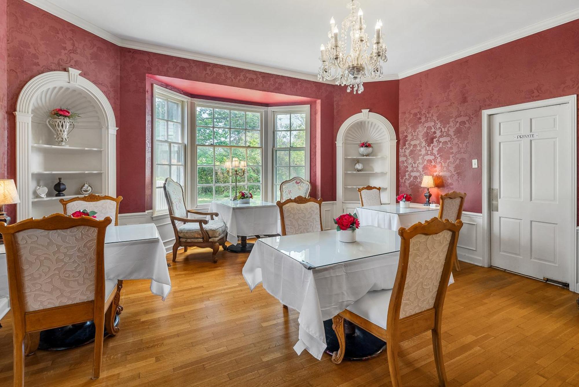 Beland Mansion-Royal Crown Suite! Форт-Смит Экстерьер фото